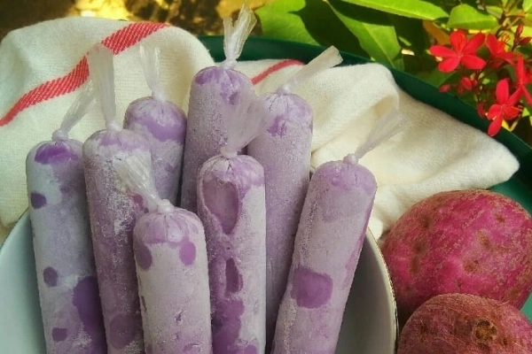 es lilin ubi ungu